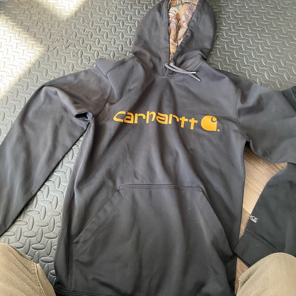 Men’s Carhartt hoodie